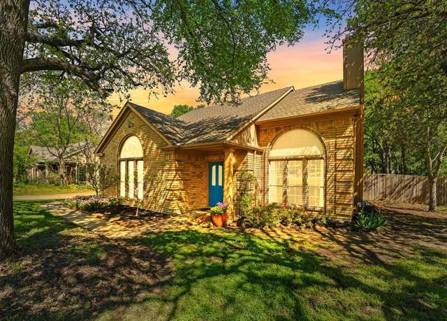 Property at 1309 Deer Trl, Denton, TX 76205, 4 beds, 2 baths