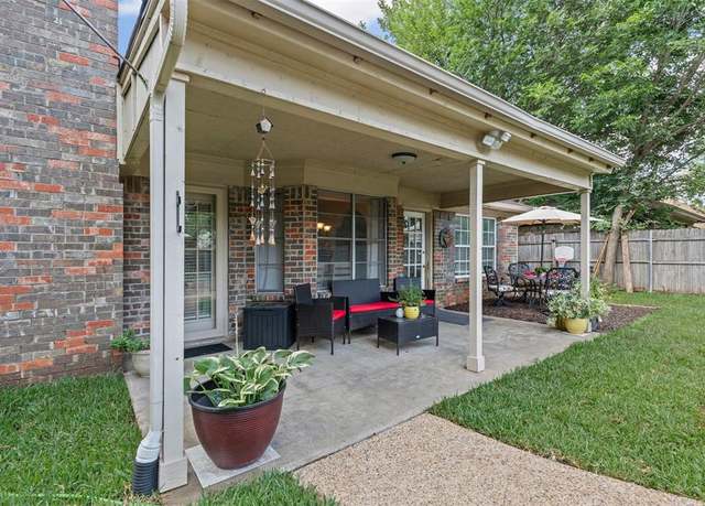 Property at 6737 Oliver Dr, North Richland Hills, TX 76180, 3 beds, 2 baths