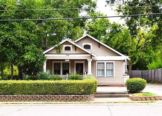 Property at 708 N Rockwall Ave, Terrell, TX 75160, 4 beds, 2 baths