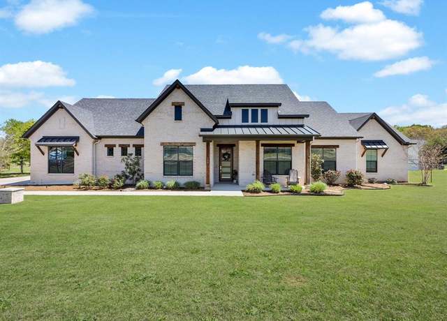 Property at 1005 Forest Glen Rd, Weatherford, TX 76087, 4 beds, 4 baths