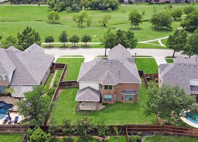 Property at 9616 Barksdale Dr, Fort Worth, TX 76244, 5 beds, 3.5 baths