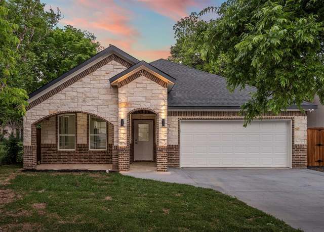 Property at 518 S Cockrell Hill Rd, Cockrell Hill, TX 75211, 3 beds, 2 baths