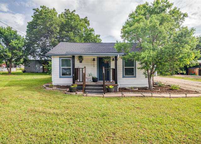 Property at 113 Caddo St, Josephine, TX 75173, 3 beds, 2 baths