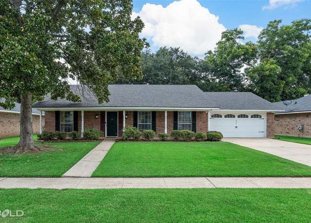 Property at 521 Rock Hollow Dr, Shreveport, LA 71115, 3 beds, 2 baths