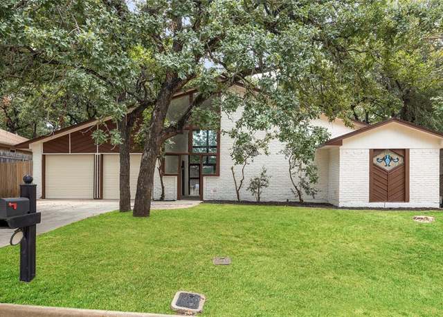 Property at 2116 Dartmouth Dr, Arlington, TX 76015, 3 beds, 2 baths