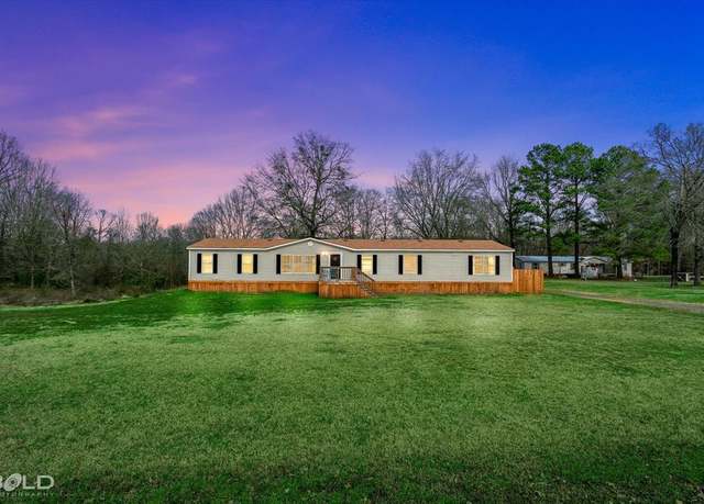 Property at 8802 Beavers Nest Dr, Shreveport, LA 71129, 4 beds, 2 baths