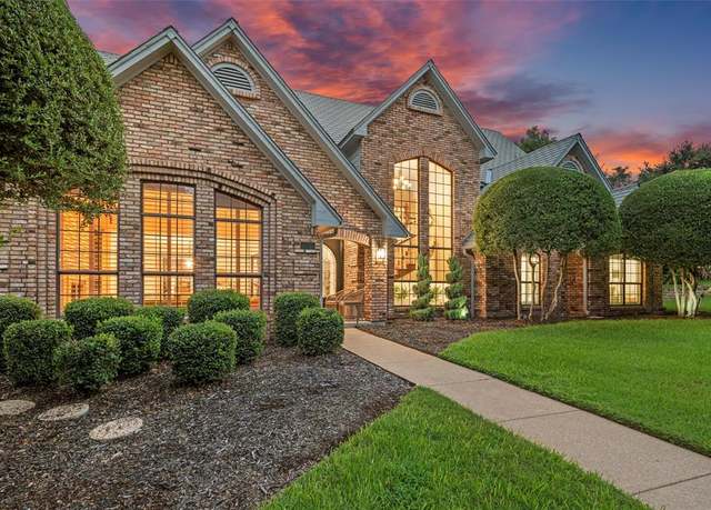 Property at 6005 Englishoak Dr, Arlington, TX 76016, 5 beds, 5.5 baths