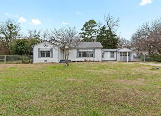 Property at 702 W Bells Blvd, Bells, TX 75414, 4 beds, 2 baths