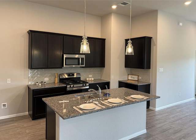 Property at 3417 Goshawk Dr, Denton, TX 76208, 4 beds, 3 baths