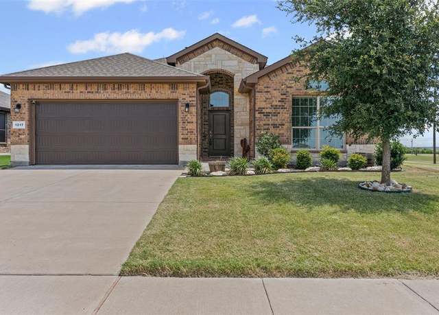 Property at 1217 Sausalito Trl, Cleburne, TX 76033, 4 beds, 2 baths