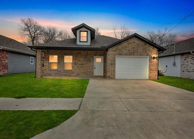 Property at 805 Sayle St, Greenville, TX 75401, 3 beds, 2 baths