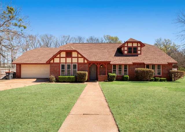 Property at 355 35th St SE, Paris, TX 75460, 3 beds, 2 baths