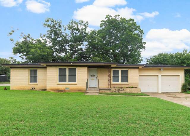Property at 4828 Eastline Dr, Fort Worth, TX 76119, 3 beds, 2 baths