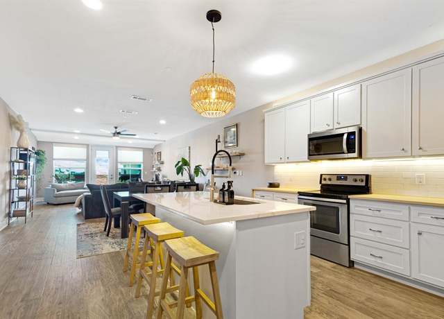 Property at 251 S Mill St #260, Lewisville, TX 75057, 2 beds, 2 baths