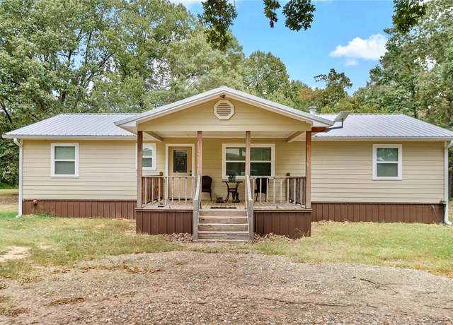 Property at 3227 E 2120 Rd, Hugo, OK 74743, 3 beds, 2 baths