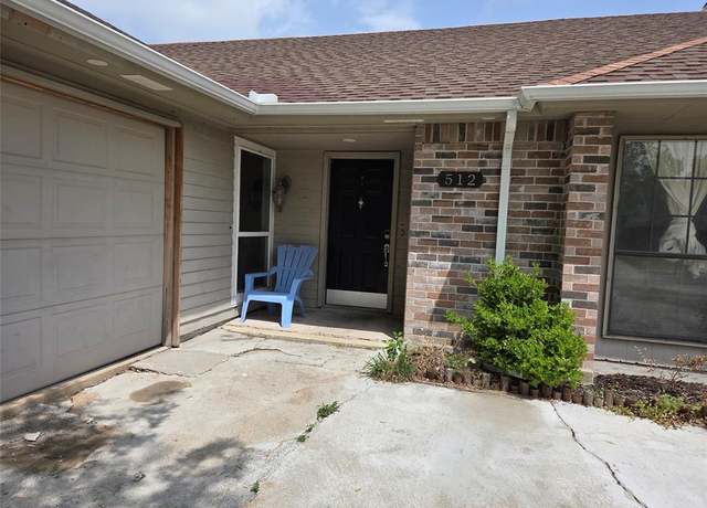 Property at 512 Rosewood Ln, Forney, TX 75126, 3 beds, 2 baths