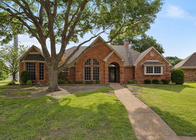 Property at 200 Stonebridge Dr, Rockwall, TX 75087, 4 beds, 3 baths