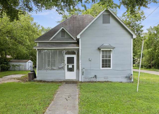 Property at 1000 E Brin St, Terrell, TX 75160, 2 beds, 1 bath