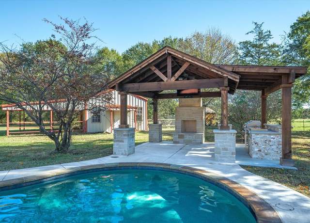 Property at 564 VZ County Road 3213, Wills Point, TX 75169, 4 beds, 2.5 baths