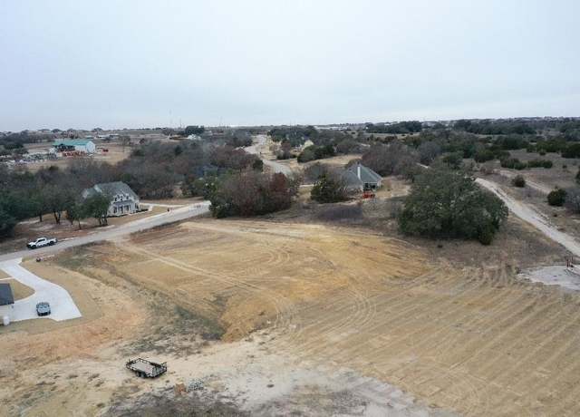 Property at 1035 Twin Creeks Dr, Weatherford, TX 76088, 4 beds, 3 baths
