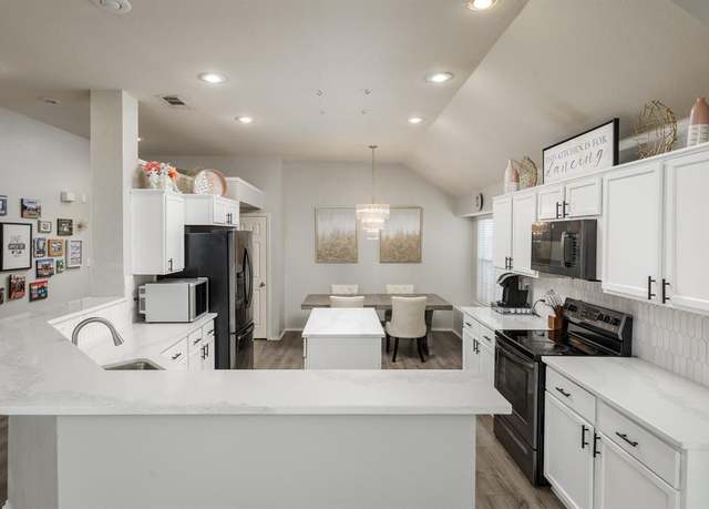 Property at 3124 Nighthawk Ln, Little Elm, TX 75068, 3 beds, 2 baths