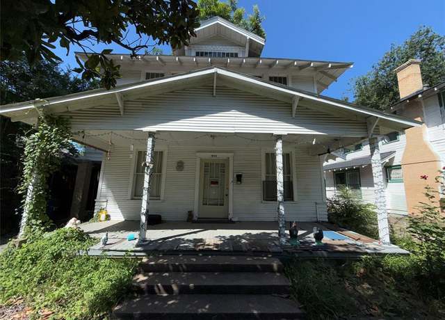 Property at 711 Glendale St, Dallas, TX 75214, 3 beds, 2 baths