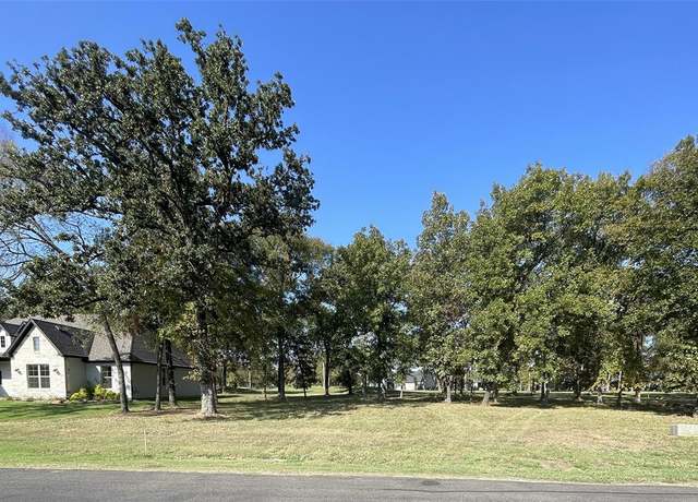 Property at 247 Saint Andrews Dr, Mabank, TX 75156