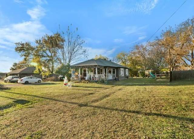 Property at 109 Claude Ave, Cleburne, TX 76031, 2 beds, 1 bath
