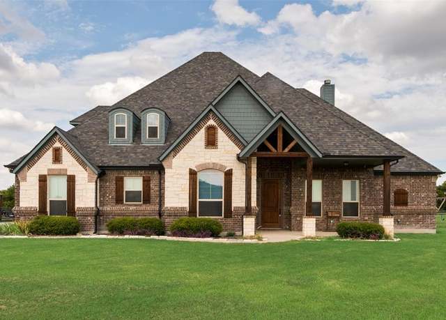 Property at 6910 Hunnington Dr, Sanger, TX 76266, 3 beds, 3.5 baths