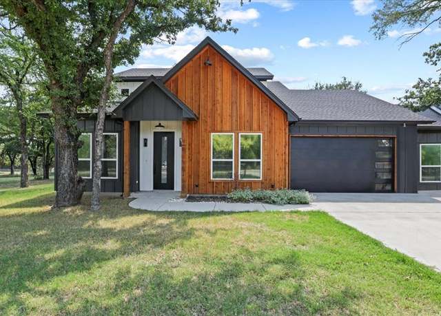 Property at 1791 Je Woody Rd, Springtown, TX 76082, 4 beds, 2.5 baths