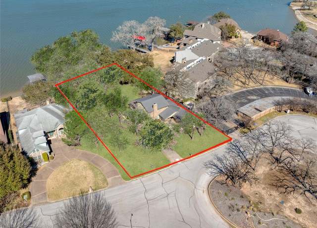 Property at 400 Driftwood Ct, Azle, TX 76020, 3 beds, 3.5 baths