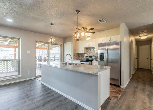 Property at 1103 Neptune Dr, Cedar Hill, TX 75104, 3 beds, 1.5 baths