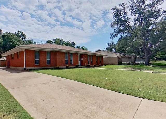 Property at 6301 Wrigley Way, Fort Worth, TX 76133, 4 beds, 2.5 baths