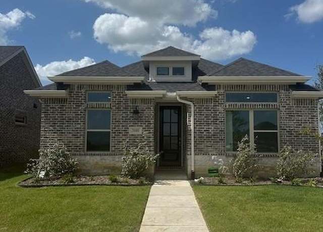 Property at 3101 Buckeye St, Celina, TX 75009, 3 beds, 2 baths