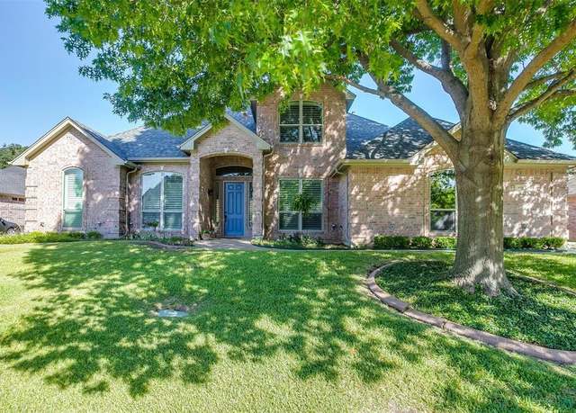 Property at 412 Shenandoah Dr, Burleson, TX 76028, 4 beds, 3 baths