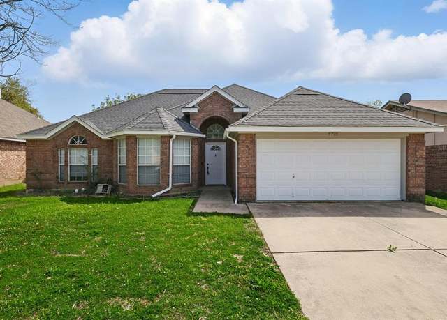 Property at 3720 Longstraw Dr, Fort Worth, TX 76137, 3 beds, 2 baths