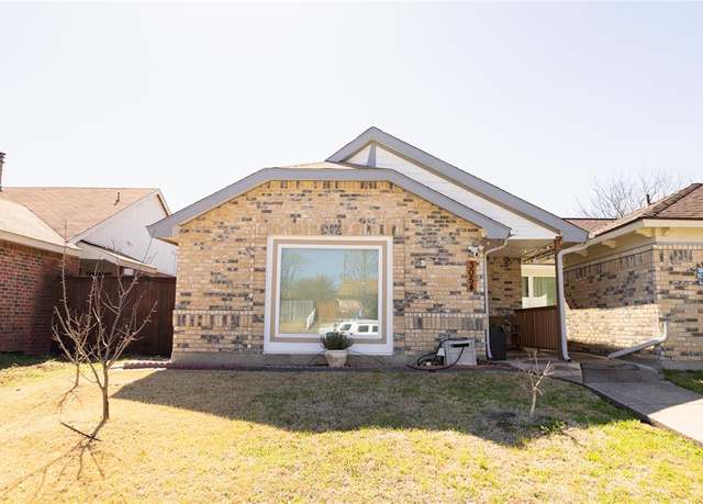 Property at 3054 Navarro Ln, Grand Prairie, TX 75052, 2 beds, 1 bath