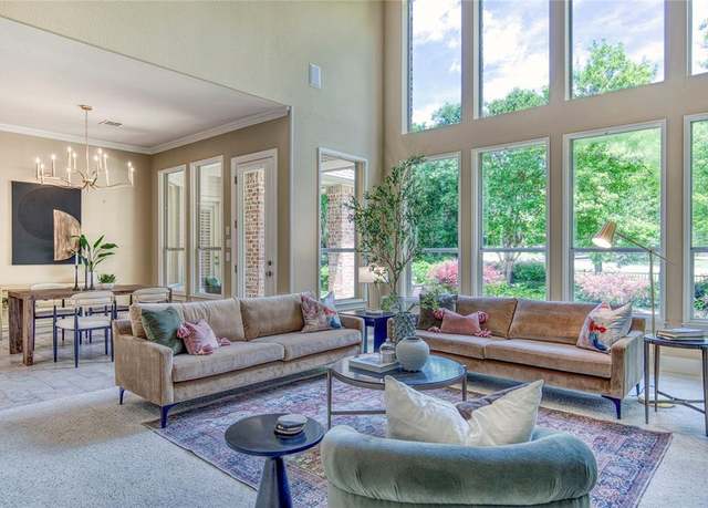 Property at 1900 Pembroke Ln, Mckinney, TX 75072, 4 beds, 3.5 baths
