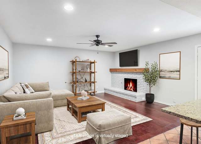 Property at 6418 Glenmoor Dr, Garland, TX 75043, 3 beds, 2 baths