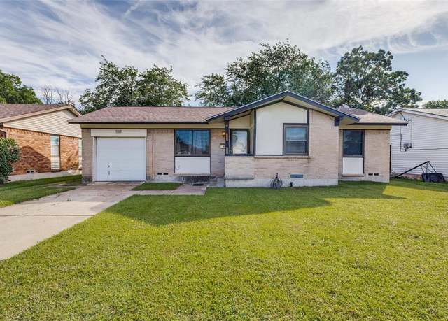Property at 2320 Seabreeze Dr, Mesquite, TX 75150, 3 beds, 2 baths