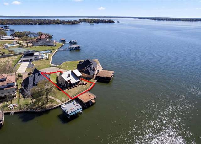Property at 210 Hide A Way Dr, Mabank, TX 75156, 4 beds, 3.5 baths