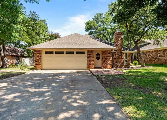 Property at 7509 Woodhaven Dr, North Richland Hills, TX 76182, 4 beds, 3 baths