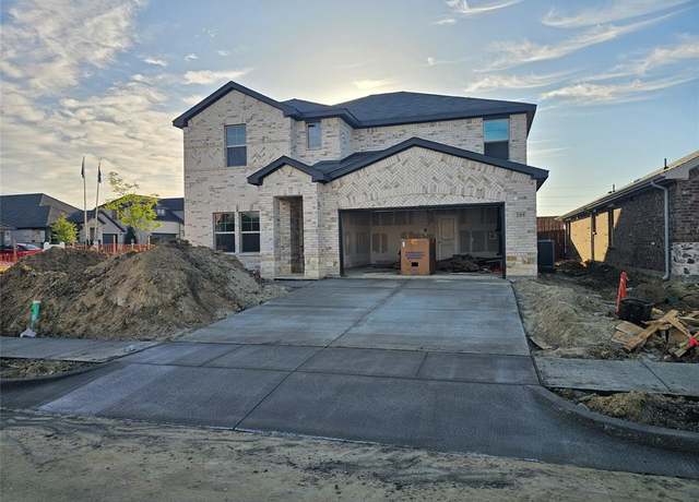 Property at 205 Sugarlands Dr, Greenville, TX 75402, 4 beds, 3.5 baths