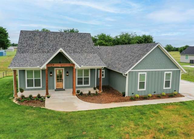 Property at 507 Wortham Rd, Whitewright, TX 75491, 3 beds, 2.5 baths
