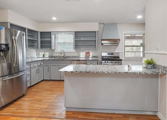 Property at 2711 Santa Cruz Dr, Dallas, TX 75227, 3 beds, 2 baths