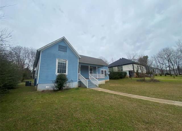Property at 401 E Wright St, Marshall, TX 75670, 2 beds, 2 baths