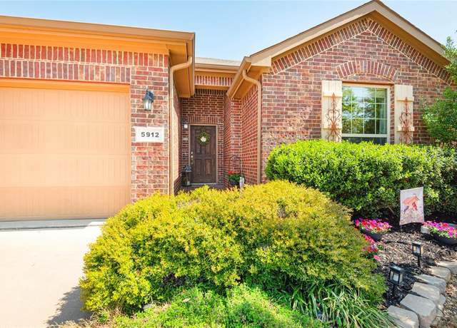 Property at 5912 Comanche Peak Dr, Fort Worth, TX 76179, 4 beds, 2 baths