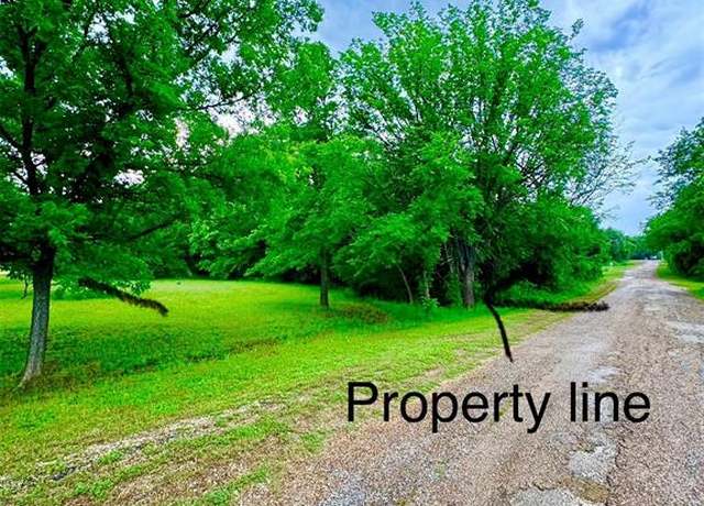 Property at 6905 Hay Meadow St, Alvarado, TX 76009
