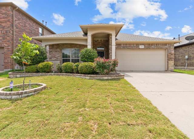Property at 2200 Frosted Willow Ln, Fort Worth, TX 76177, 3 beds, 2 baths