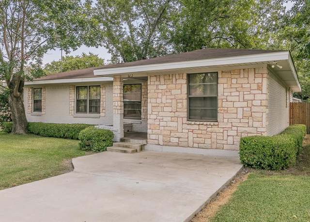 Property at 202 E 10th St, Kaufman, TX 75142, 3 beds, 1 bath